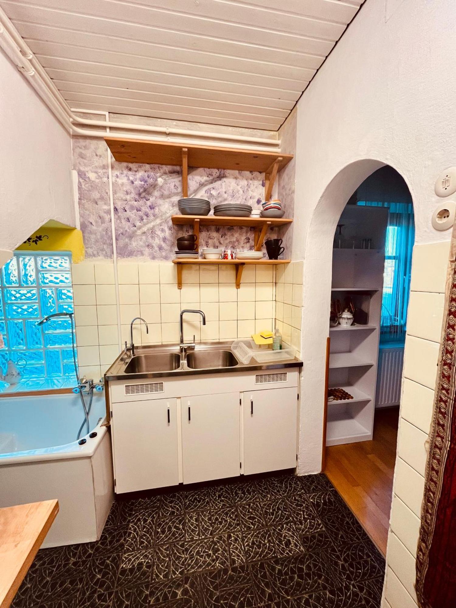 Apartment Familienapartment Mit Balkon Und Garten